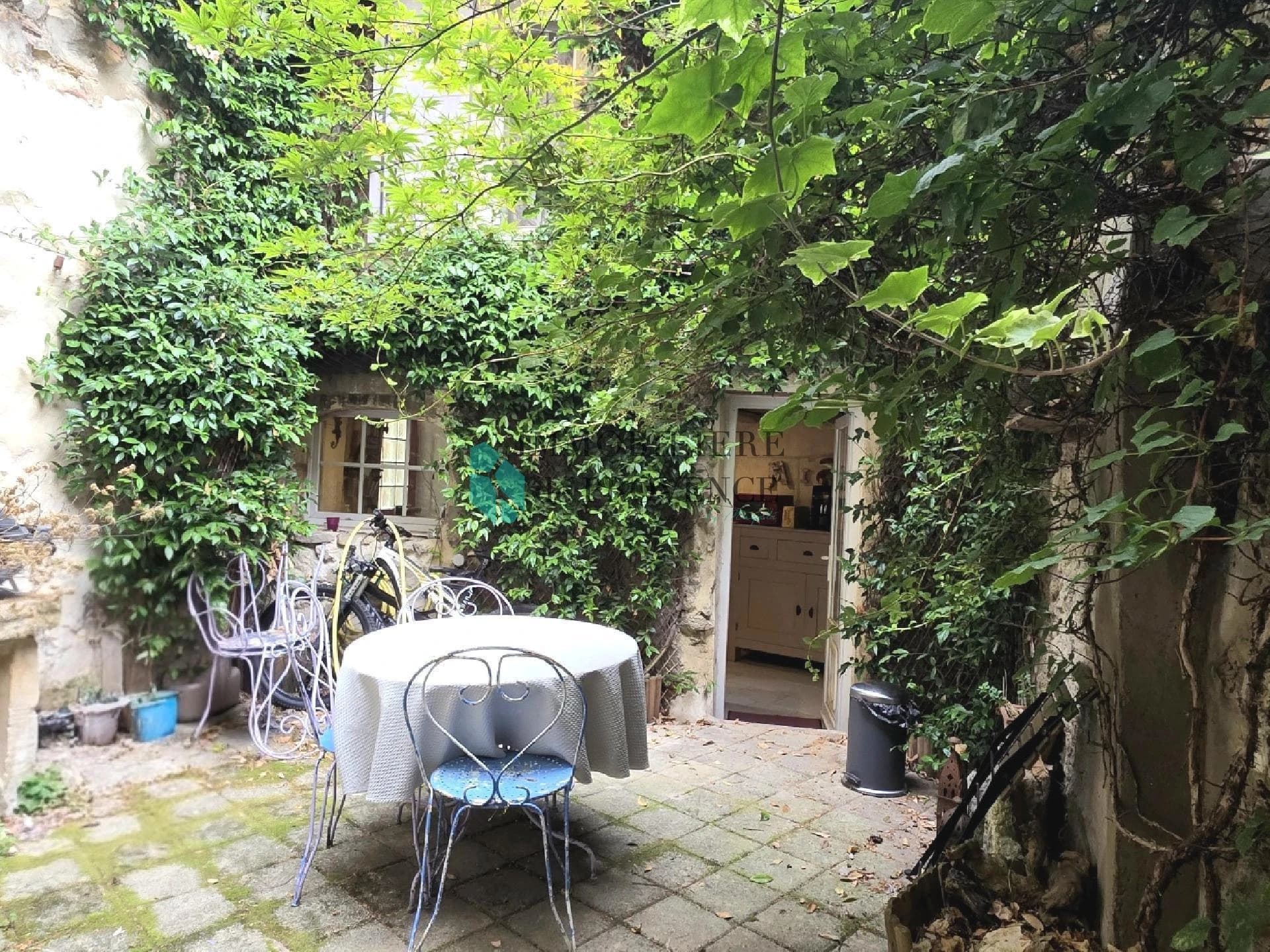 726844 photo